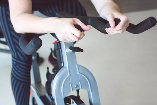 A Comprehensive Guide to Indoor vs Outdoor Cycling Shoes